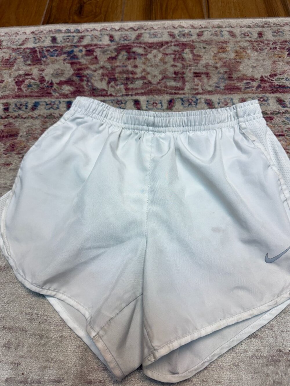 Nike Dry Fit  Kids Girls White Running Shorts Size Medium In Good Shape